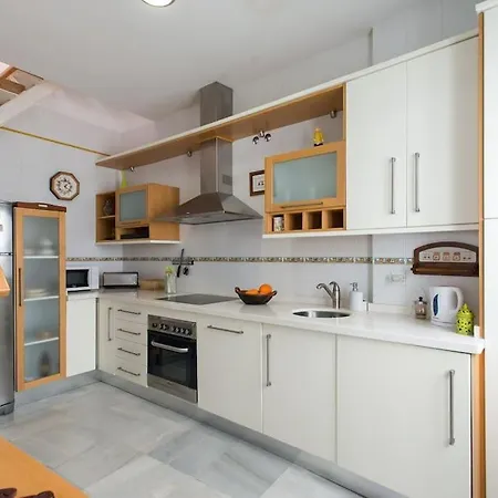 Apartment Apt. Sierpes-cuna, Wifi, Hvac